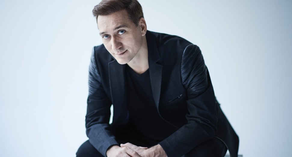 Paul van Dyk shares new single, ‘First Contact’: Listen