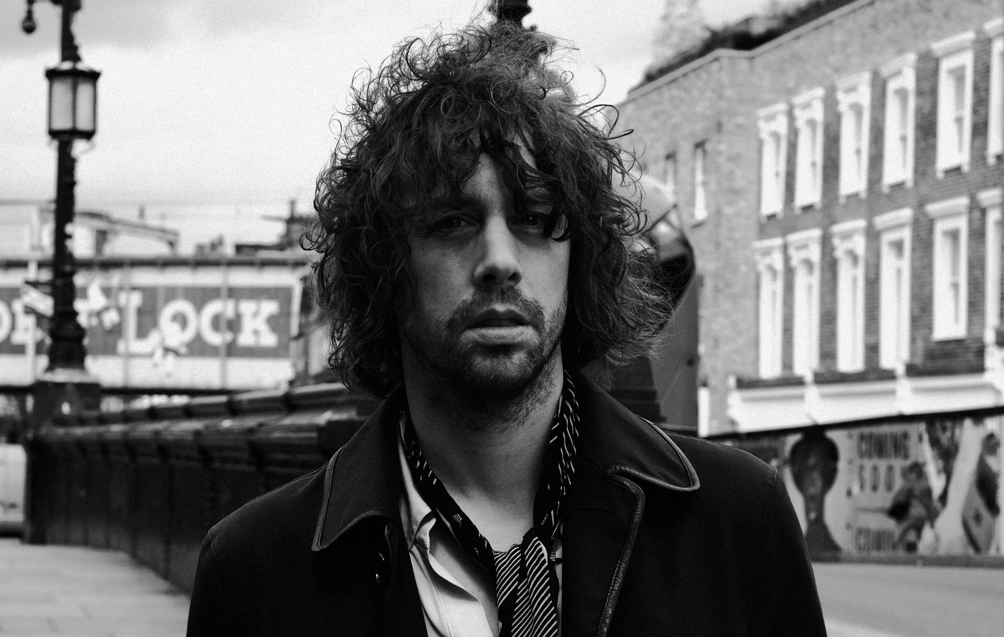 Razorlight share new track ‘Burn Camden Burn’ and discuss return of guitarist Bjorn Agren