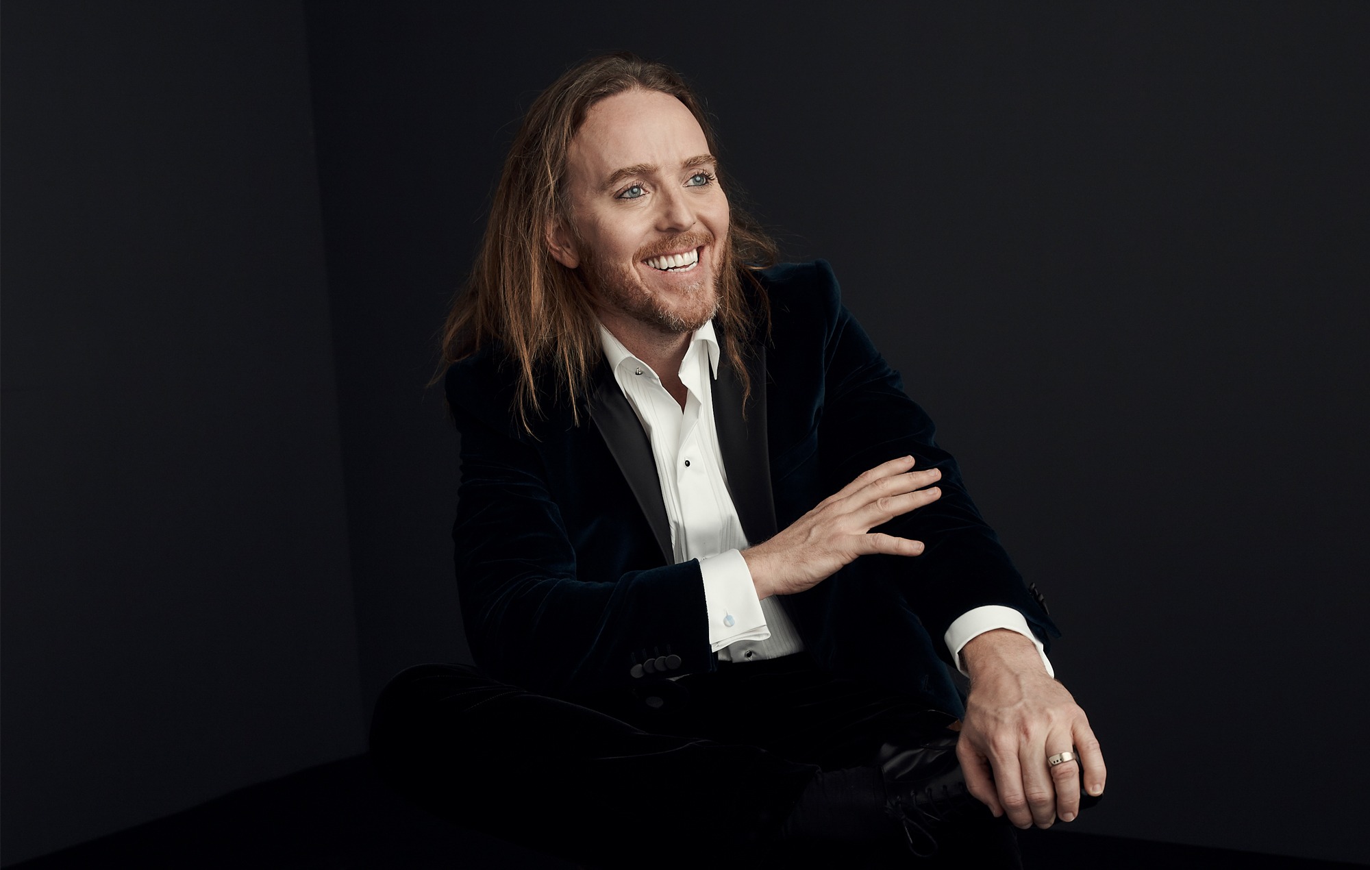 Tim Minchin shares single ‘I’ll Take Lonely Tonight’ from new album ‘Apart Together’