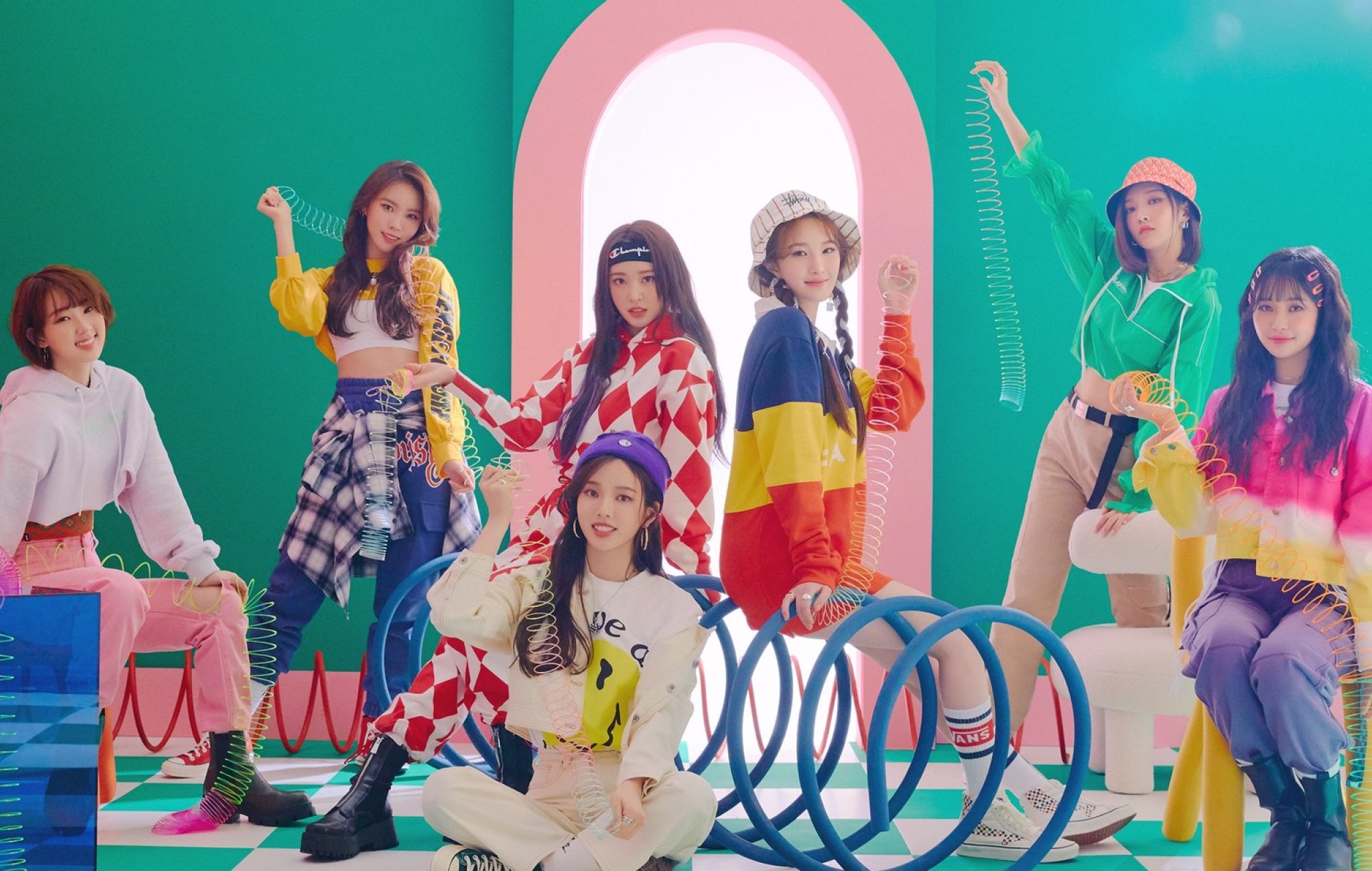 Fast-rising girl group Weeekly on their first year together and viral smash ‘After School’