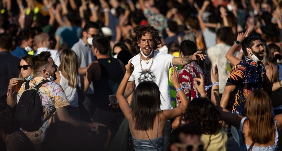 Over 2,000 people test positive for COVID-19 following music festivals in Catalonia