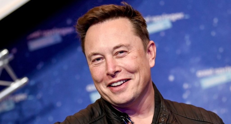 Elon Musk throws 9000-person rave at Berlin Tesla Factory