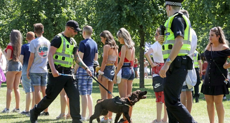 Police presence at music festivals increases chances of "panic overdosing", study shows
