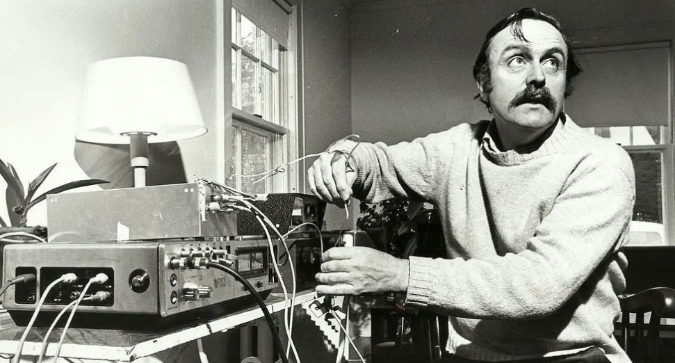 Alvin Lucier, influential experimental composer, dies, aged 90