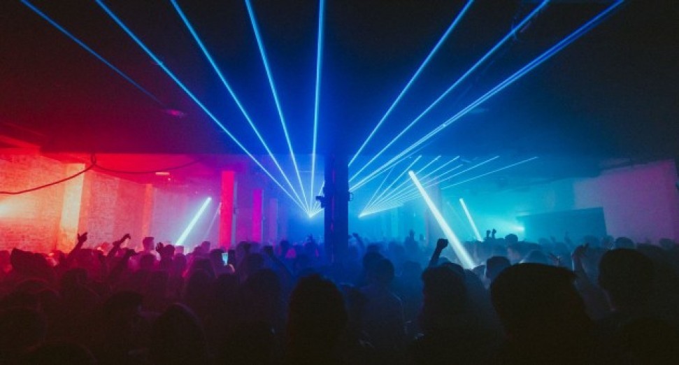 English nightclubs to require Covid passes for entry under new measures