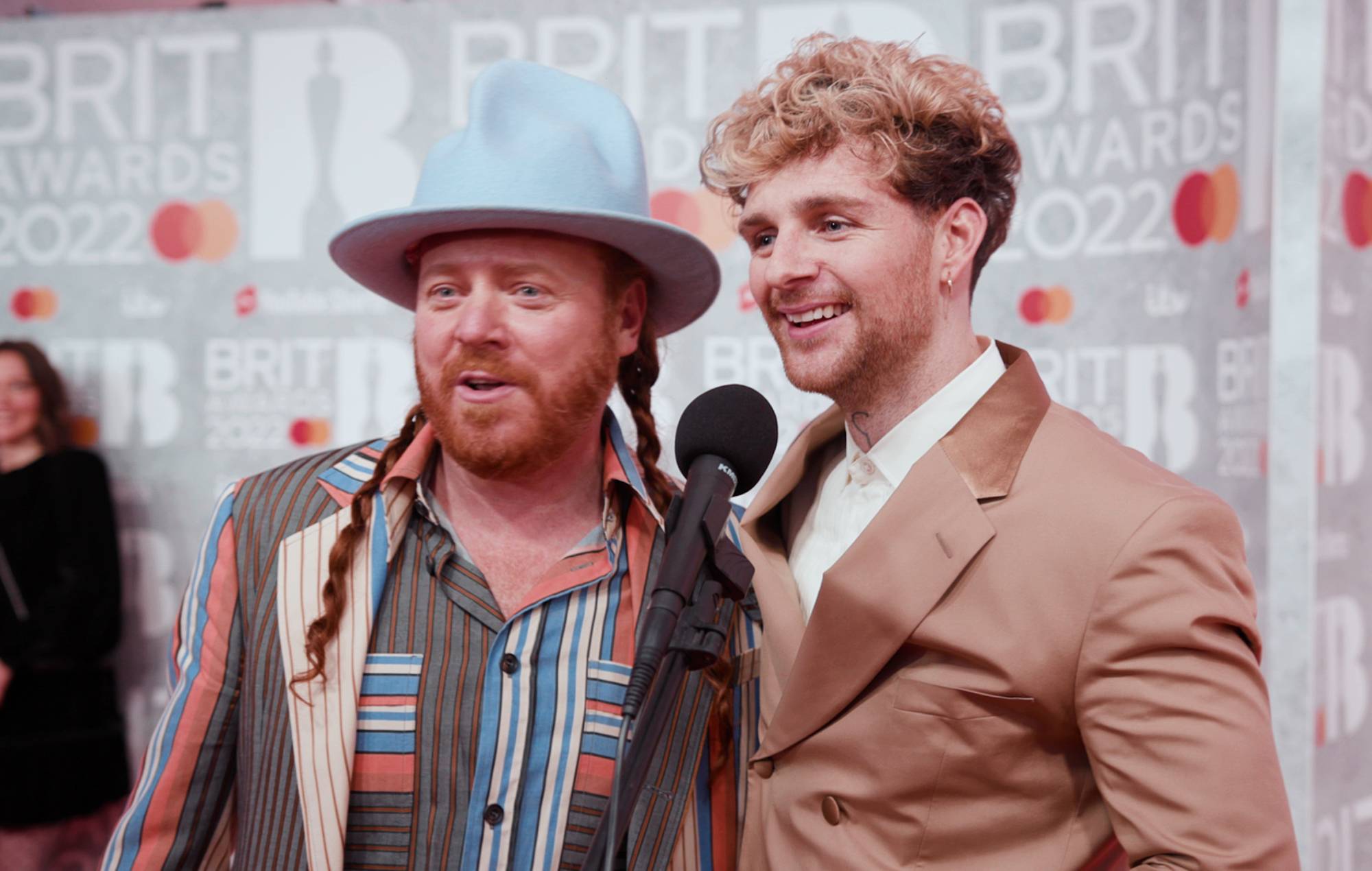 Here’s Keith Lemon rapping for Tom Grennan at the BRIT Awards