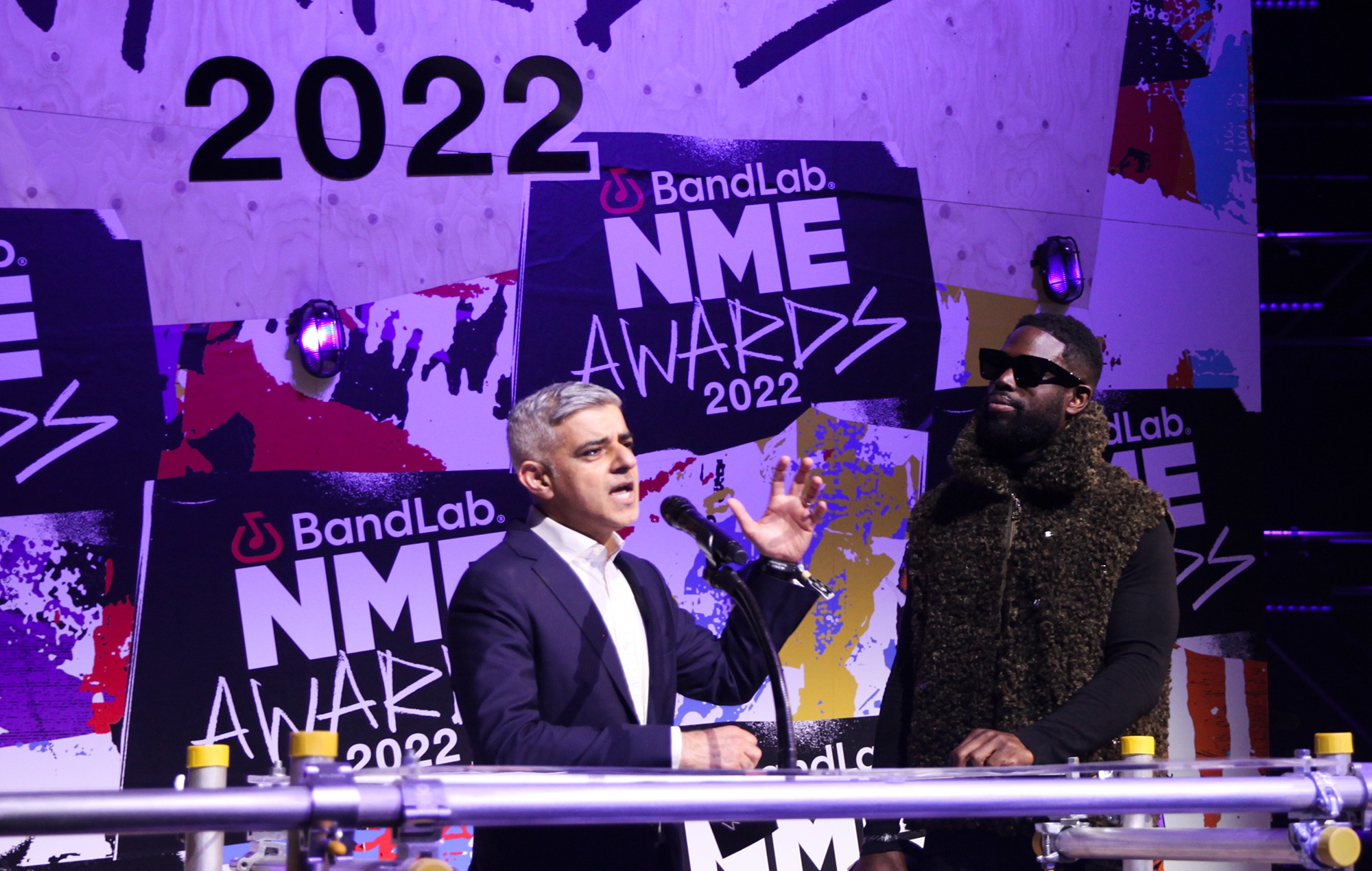 Ghetts calls on Sadiq Khan to drop London’s congestion charge at BandLab NME Awards 2022