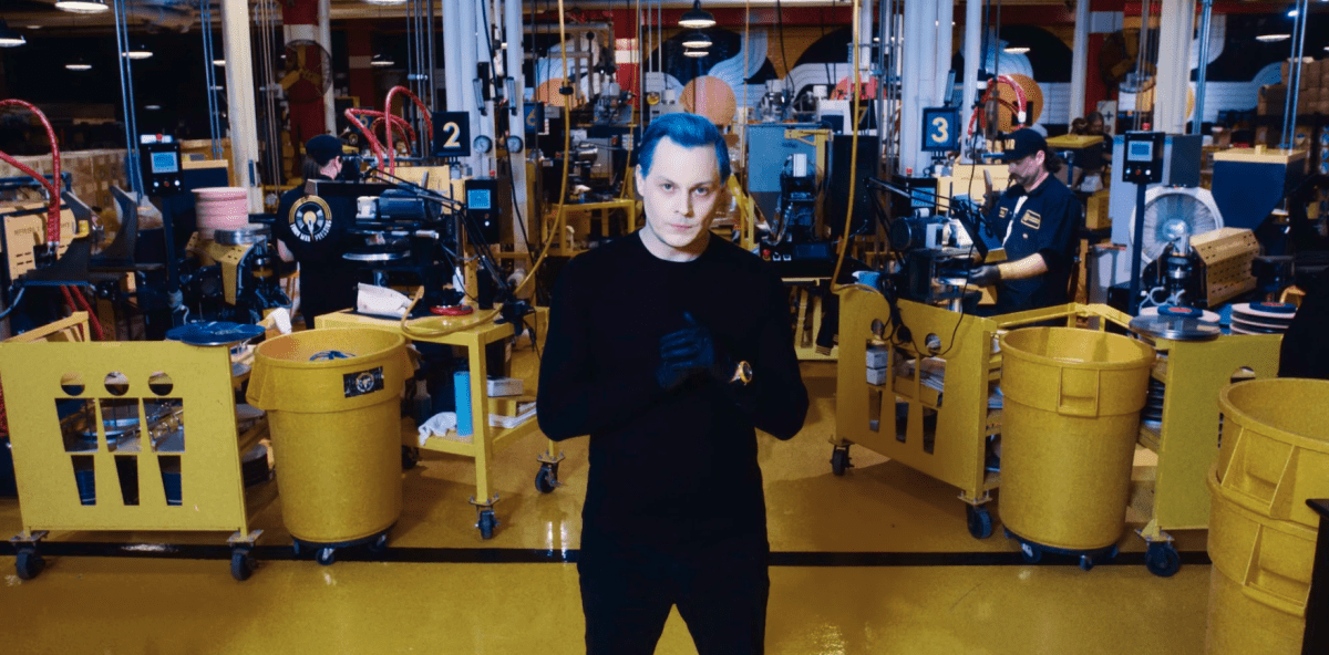 Major labels should 'build their own pressing plants', says Jack White
