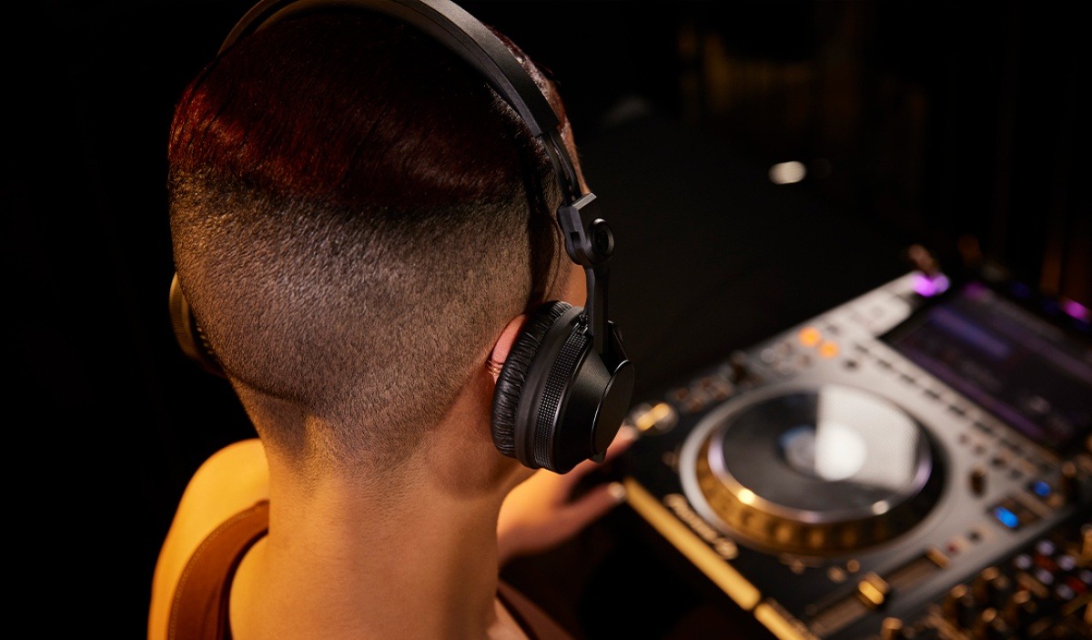 Pioneer DJ launch new powerful, lightweight DJ headphones
