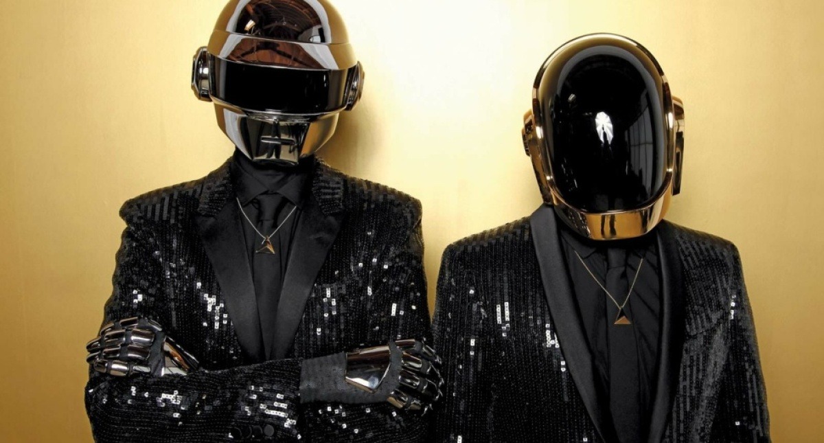 Daft Punk launch new website with “archives loading”