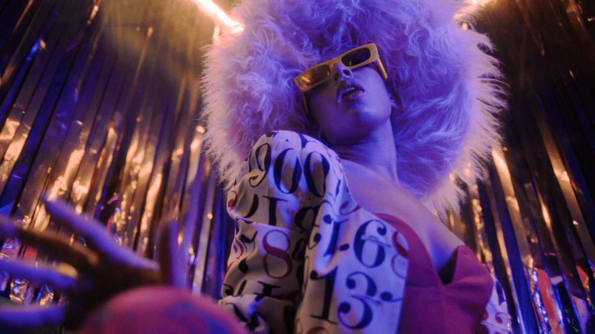 Eliza Rose celebrates Hackney’s LGBTQ+ performance art community in new music video, ‘B.O.T.A.’: Watch