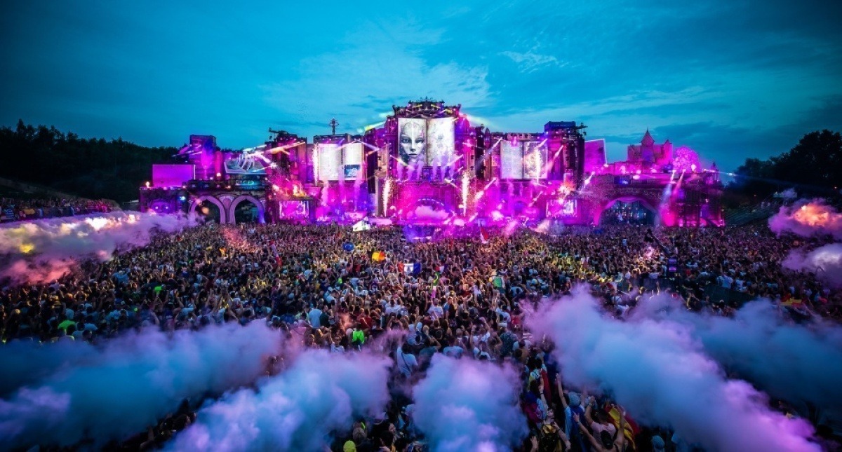 Tomorrowland announces 21-day streaming schedule for 2022 festivals