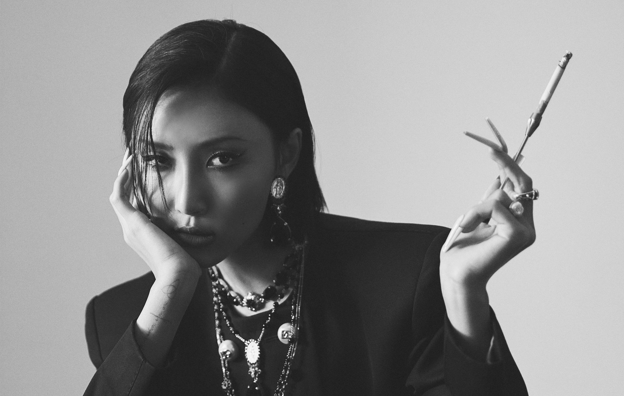 Hwasa: “I’m still in the phase of trying to find a balance and trying to feel alive”