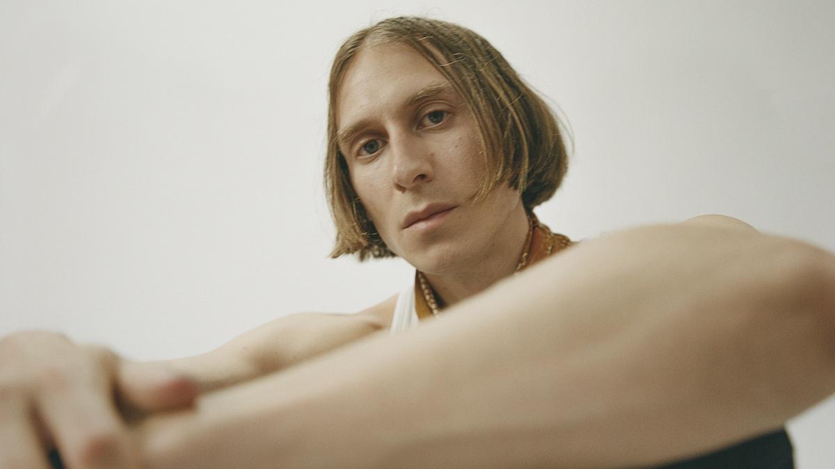 Baltra shares new single, ‘Tell Me’: Listen