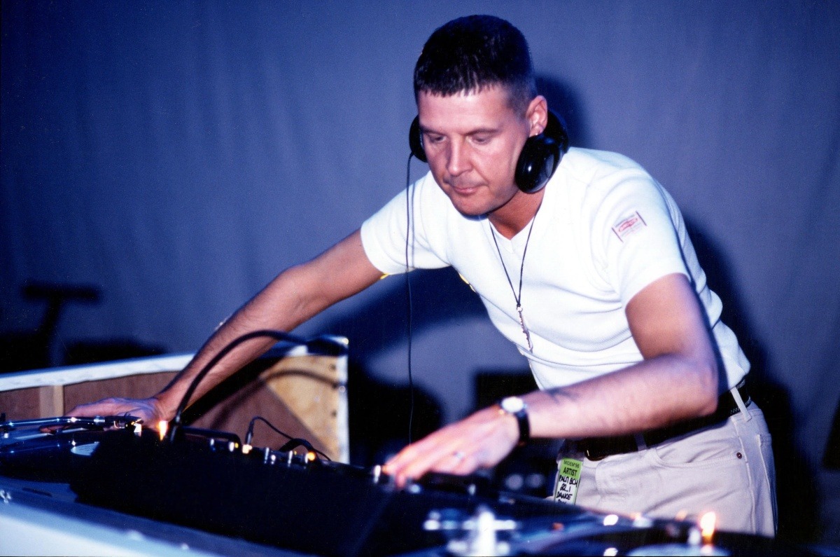 Legendary DJ Tony De Vit to be honoured with blue plaque at Birmingham's Custard Factory studios