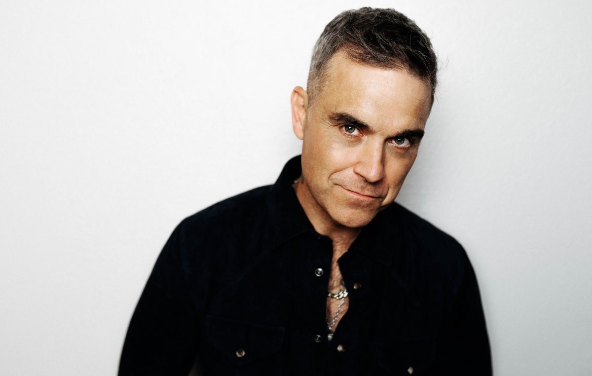 Robbie Williams discusses his “awkward” Ibiza DJ set on Annie Mac's podcast: Listen