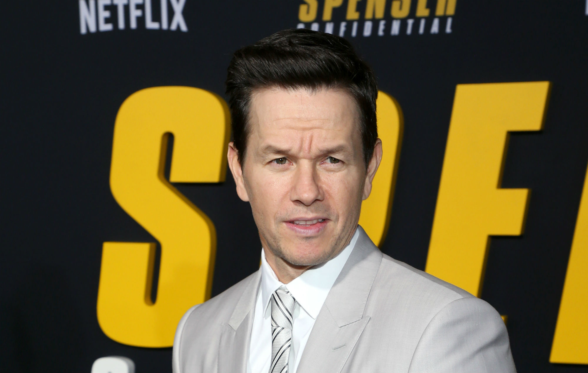 Mark Wahlberg criticised for presenting SAG to Asian cast after “hate crimes”