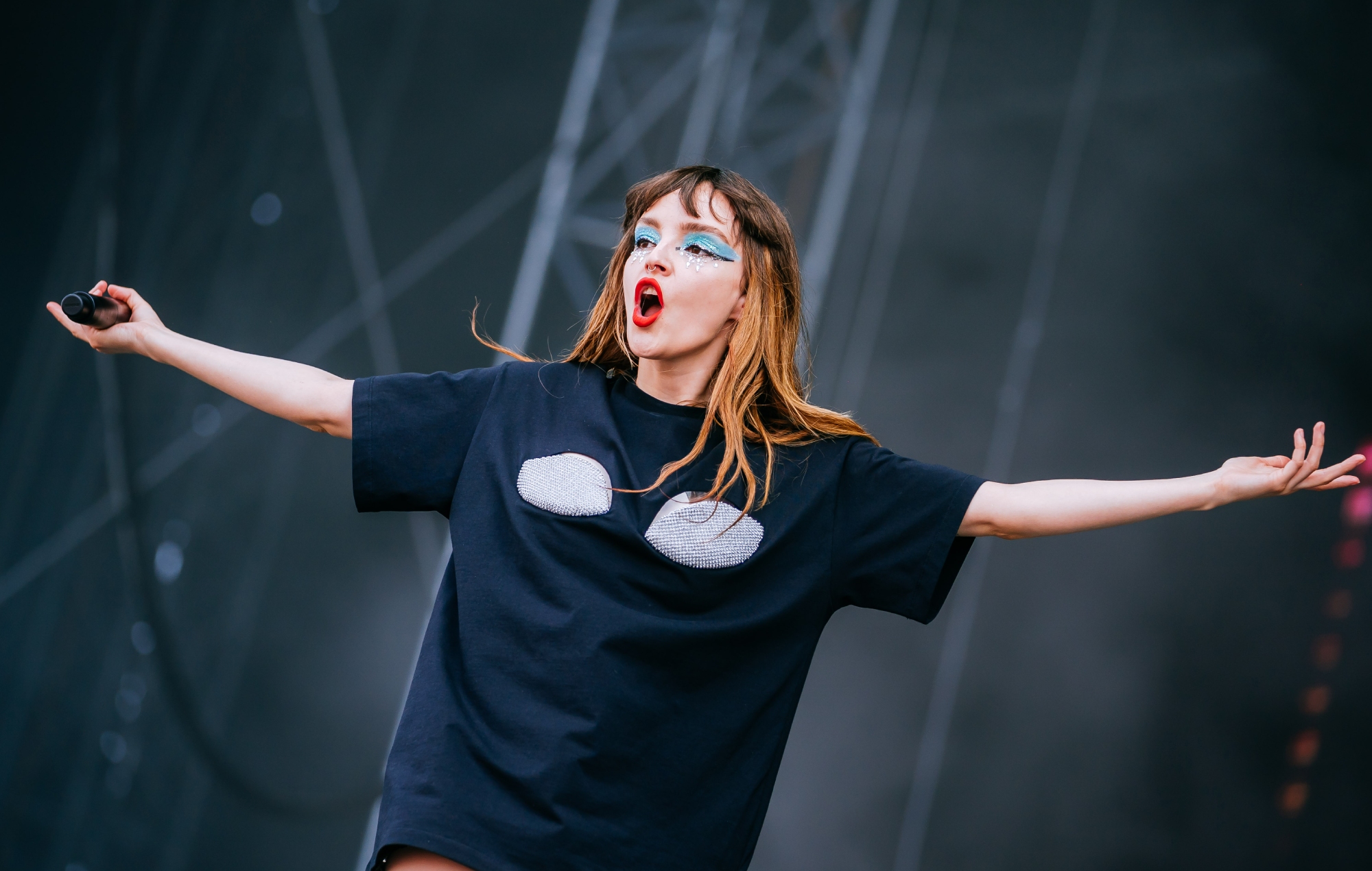 Watch Chvrches’ Lauren Mayberry cover ’99 Luftballons’ in Munich