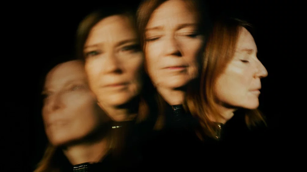 Portishead’s Beth Gibbons shares Weirdcore-directed video for new single, ‘Reaching Out’: Watch