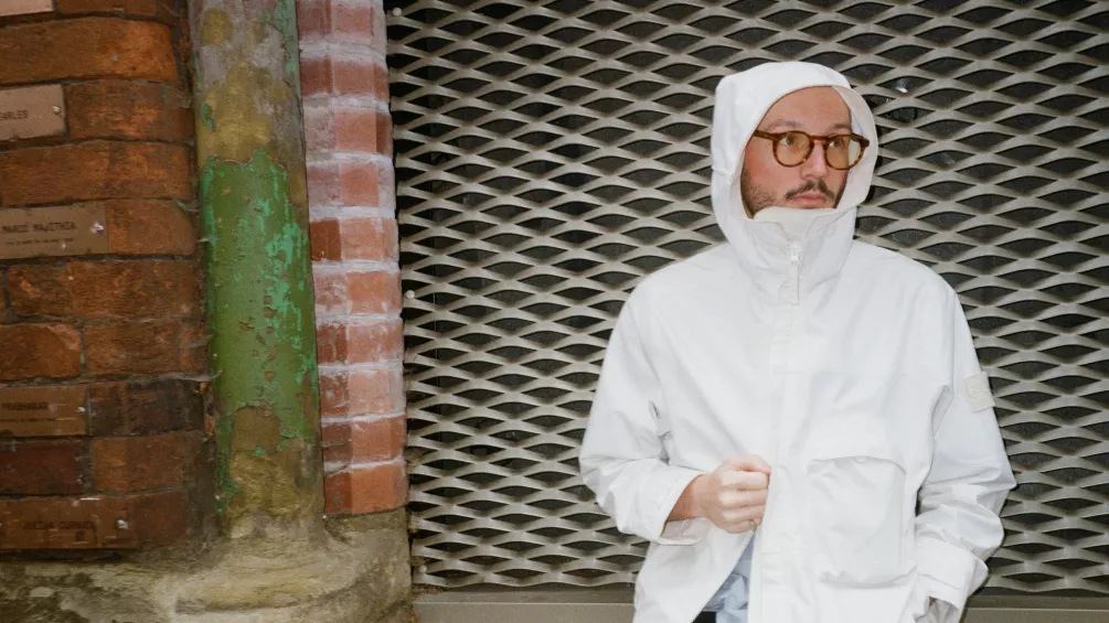 Premiere: Henzo ‘Take Stock, Touch Grass’